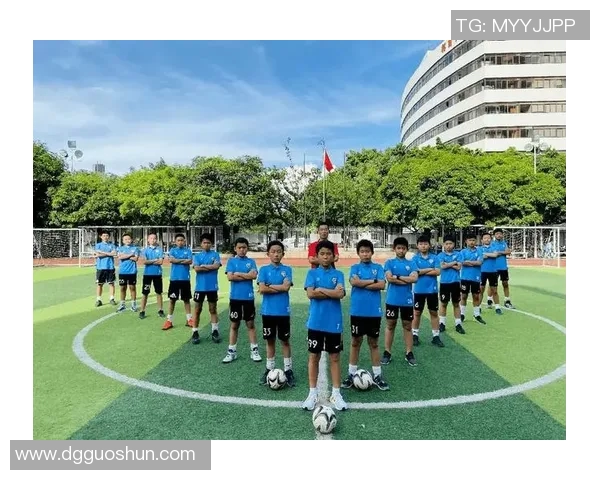 深圳足球队在足球团队协作排行榜中荣获第十名展现团队精神与实力